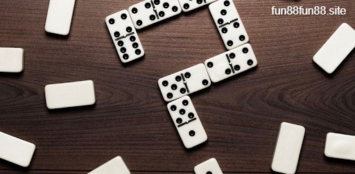 Tìm hiểu cách chơi domino
