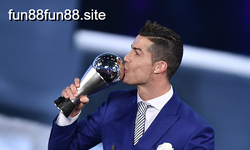 Giá trị khối tài sản của Ronaldo